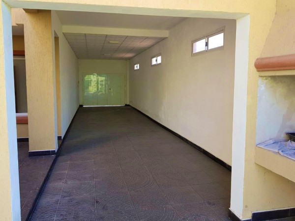 Casa en El Campanario - Crespo