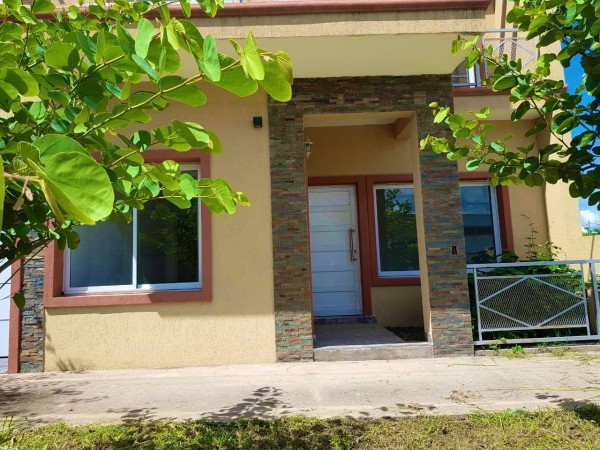 Casa en El Campanario - Crespo