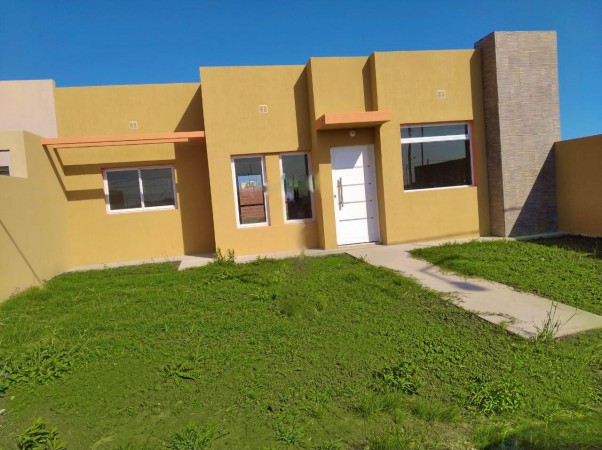 Casa en calle Federación , Crespo