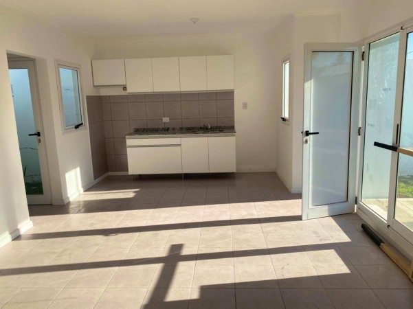 Venta de casa con diseño moderno