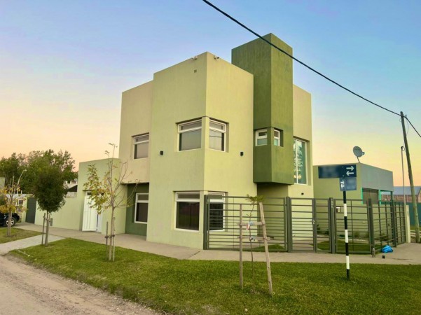 Moderna casa a la venta